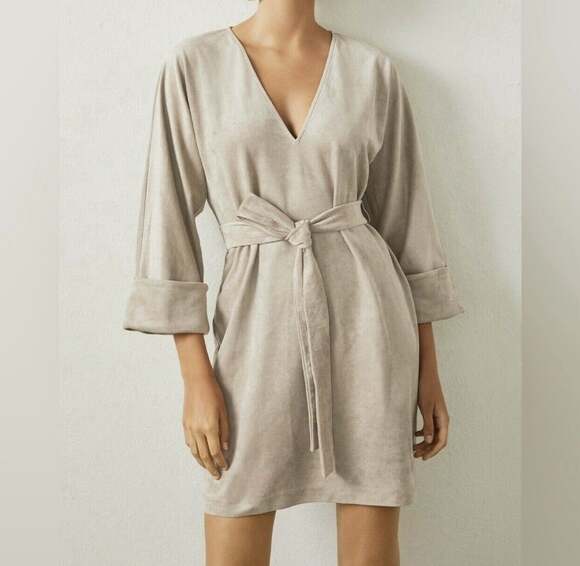 BCBGMAXAZRIA Dresses & Skirts - BCBGMAXAZRIA Women's Faux-Suede Mini Dress 3/4 SLEEVE V-NECK BELTED Sz XXS
